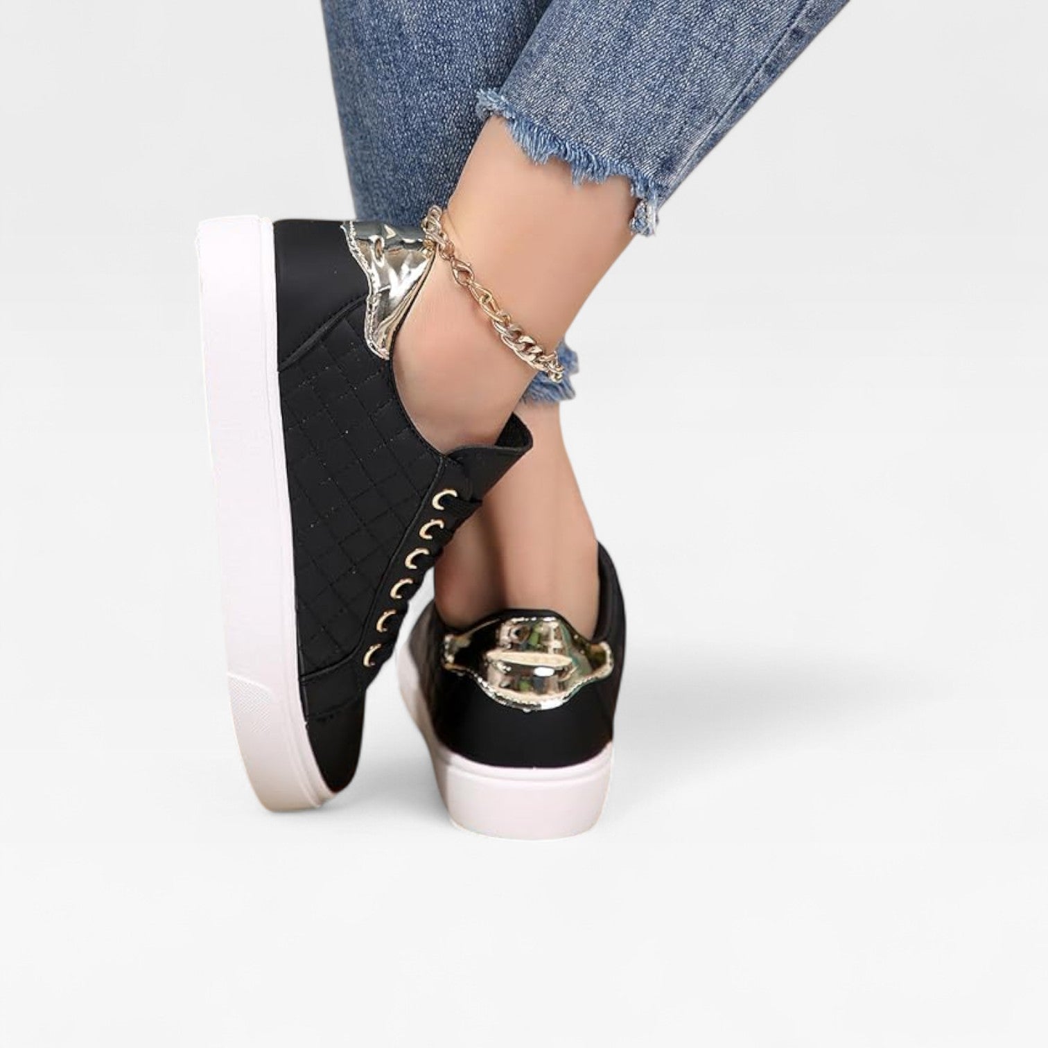 Women's Lightweight Lace-Up Casual Sneakers