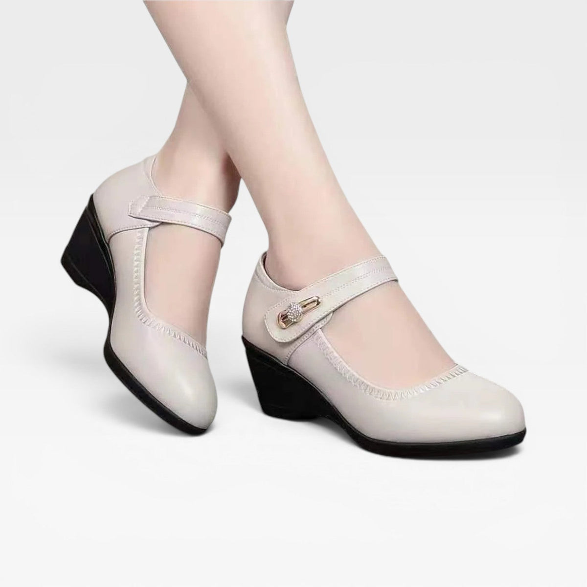 Women's Leather Mary Jane Mid-Heel Pumps