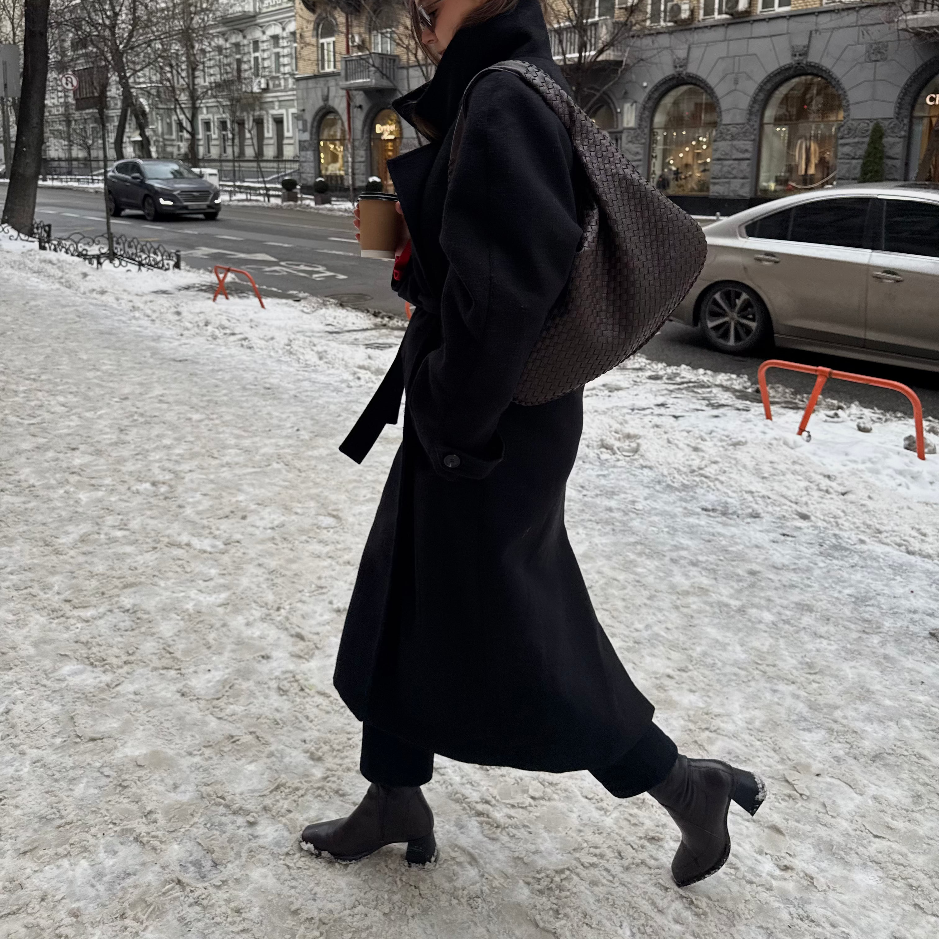 Women's Woven Oversized Shoulder Bag