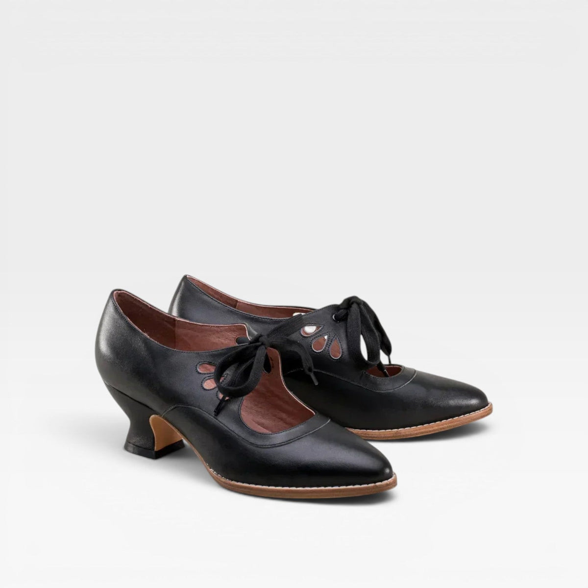 Women's Leather Lace-Up Low Heel Pumps