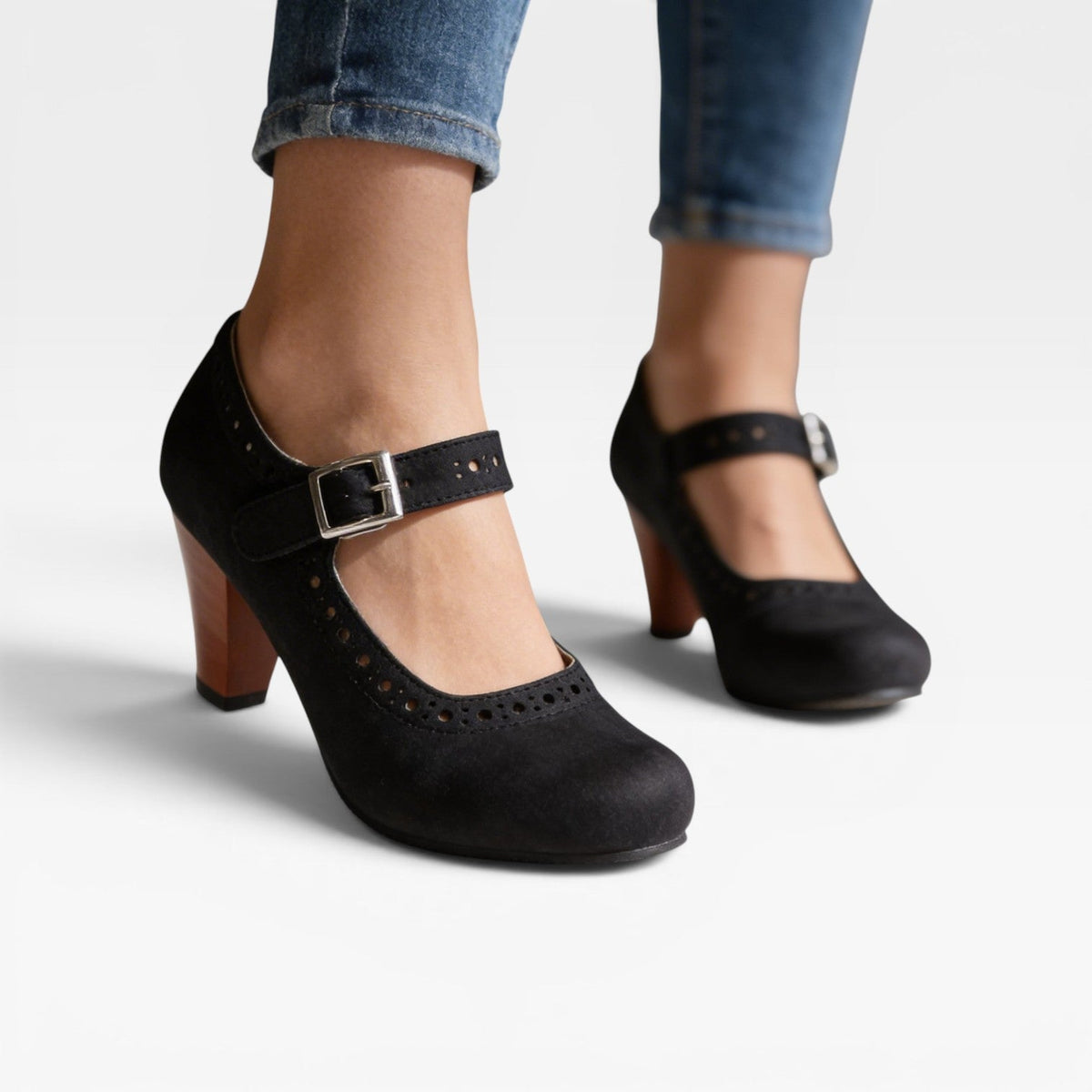 Women's Vintage Brogue Mary Jane Pumps
