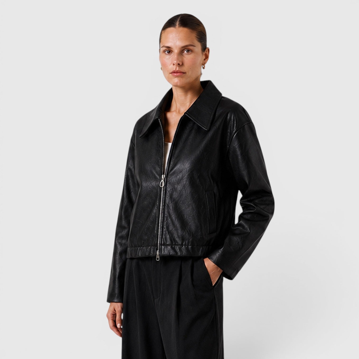 Women's Zip Leather Jacket with Pockets for Smart Casual Style