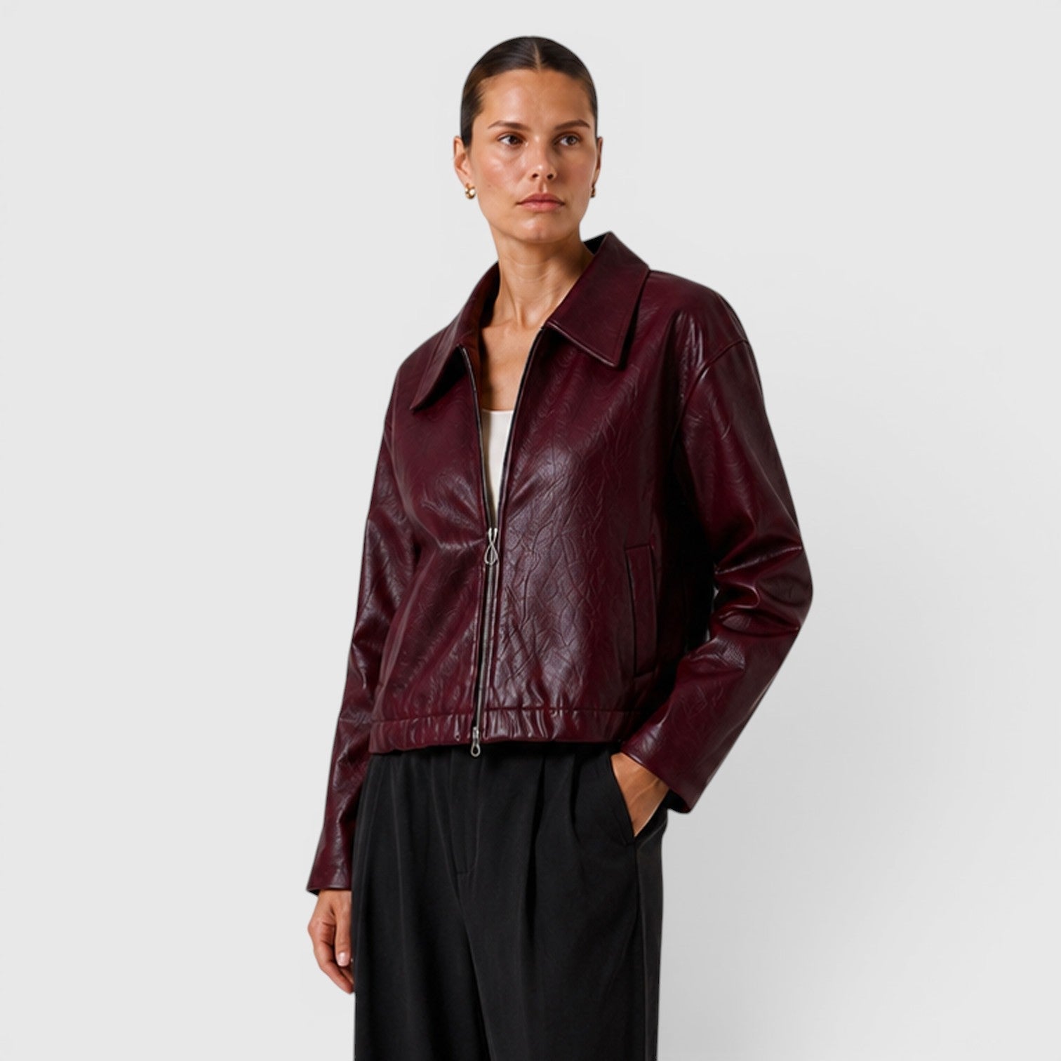 Women's Zip Leather Jacket with Pockets for Smart Casual Style